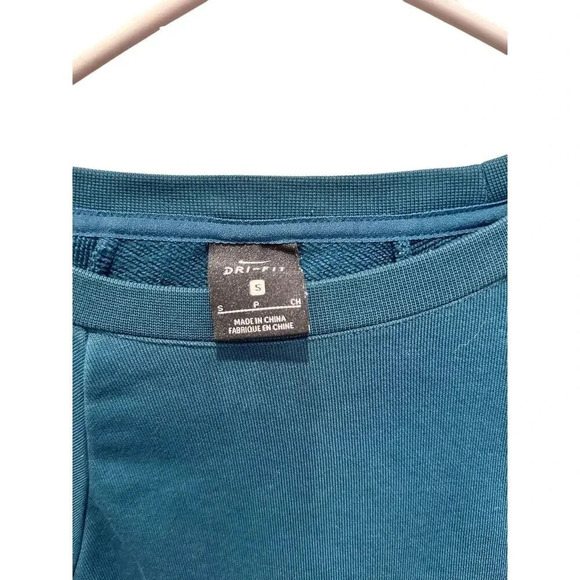 Nike Women's Dri-FIT FLocked Cropped Sweatshirt, Green, Size Small - Picture 4 of 5